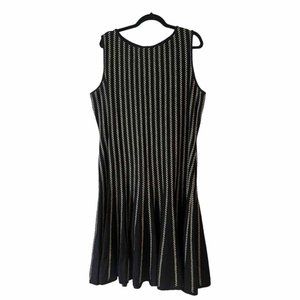 St. John BlacK, White, Slver Metallic Stiched Sleeveless A-Line Plus-Size Dress